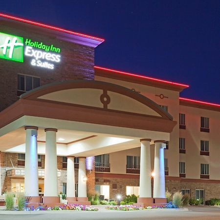 Holiday Inn Express & Suites Wausau By Ihg Weston Exterior foto