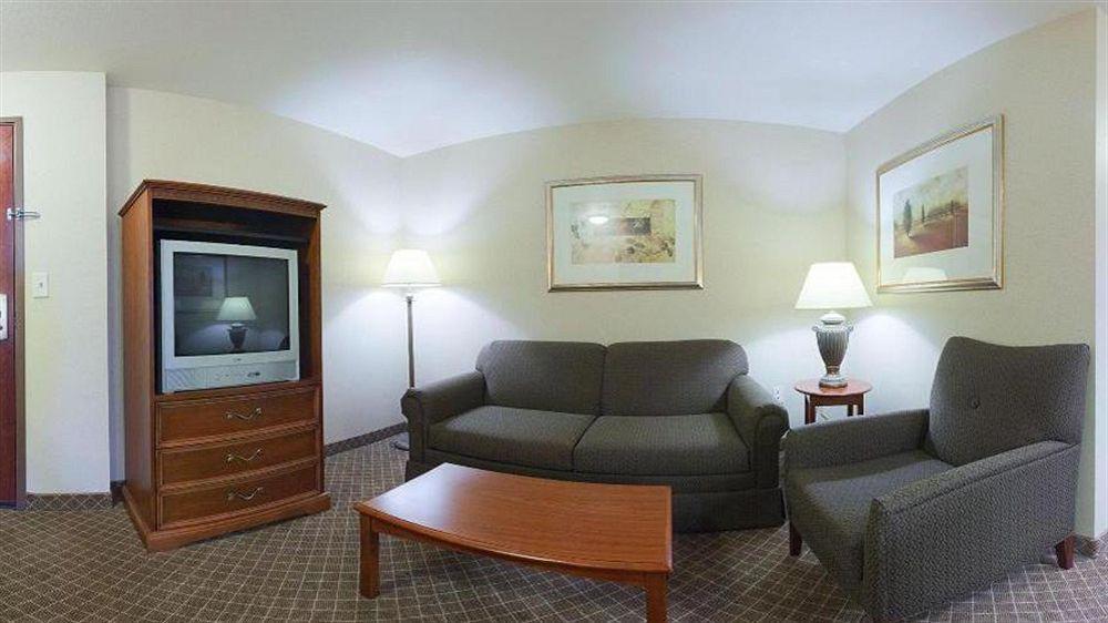 Holiday Inn Express & Suites Wausau By Ihg Weston Exterior foto