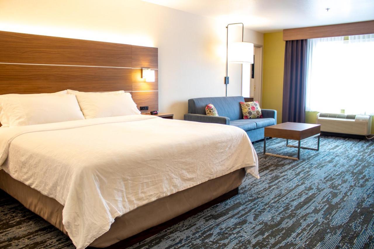 Holiday Inn Express & Suites Wausau By Ihg Weston Exterior foto