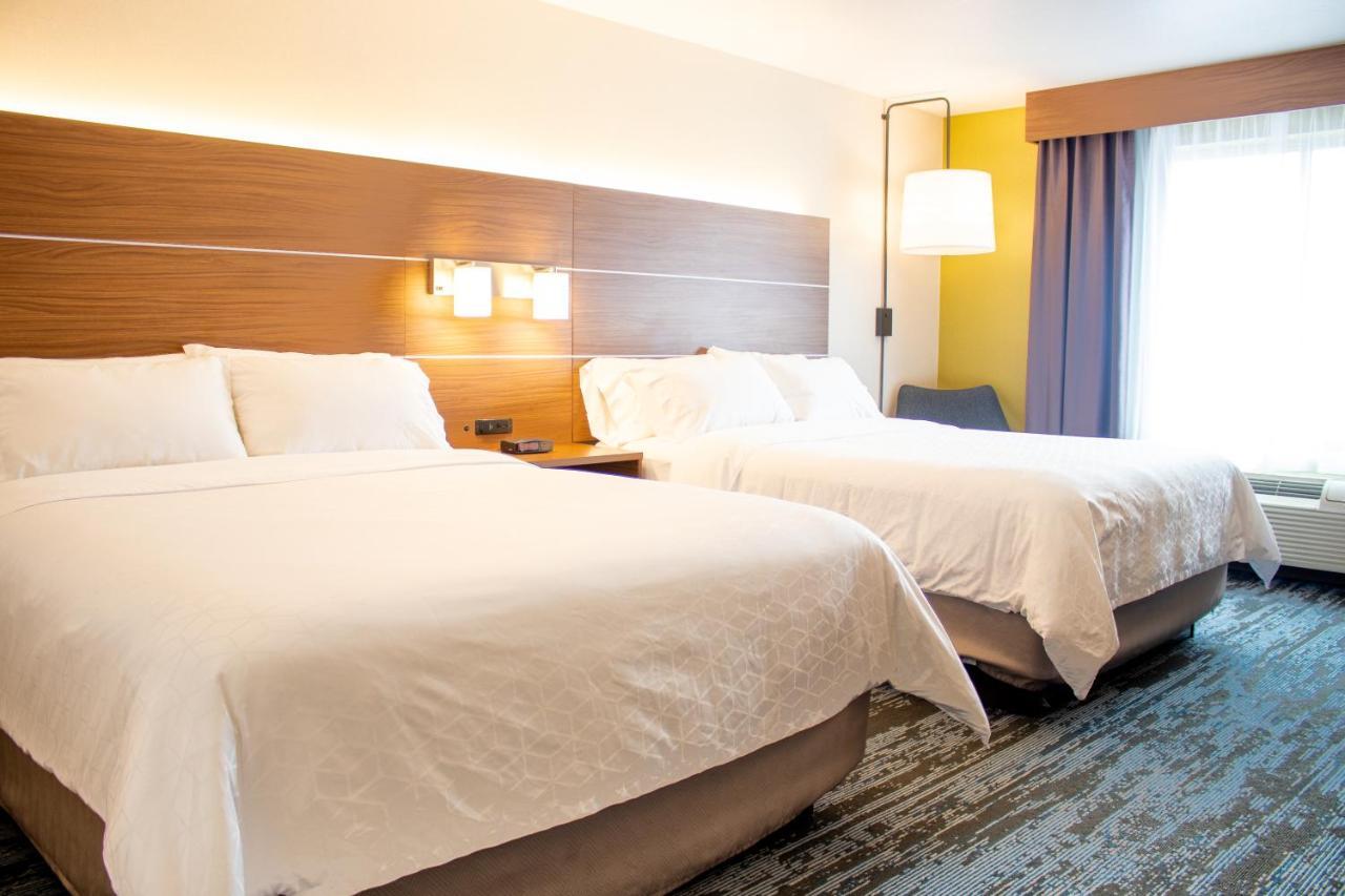 Holiday Inn Express & Suites Wausau By Ihg Weston Exterior foto
