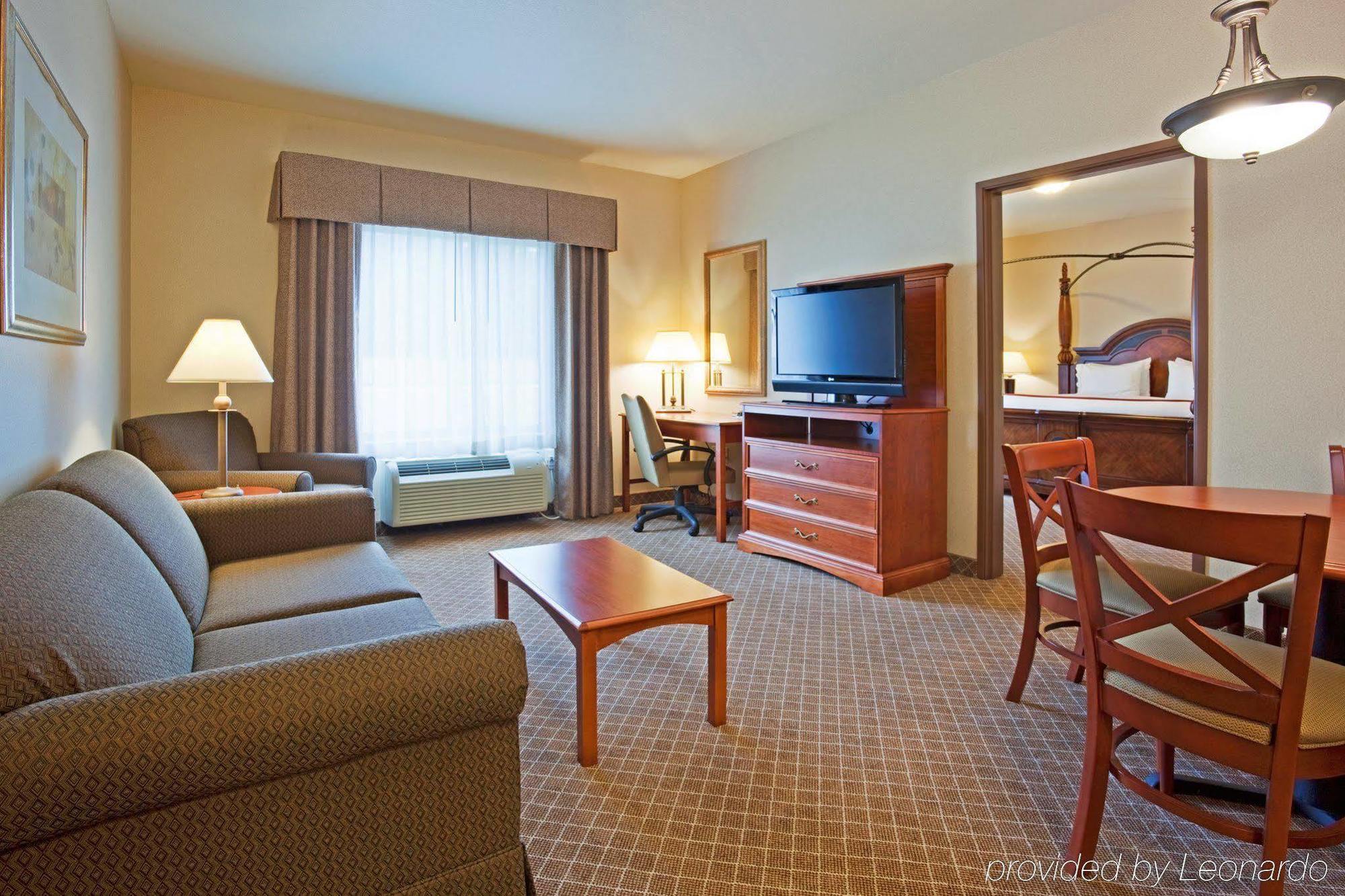 Holiday Inn Express & Suites Wausau By Ihg Weston Habitación foto